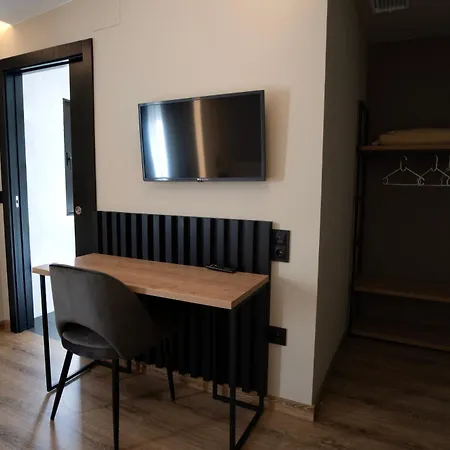 Hotel Rio Lea فندق